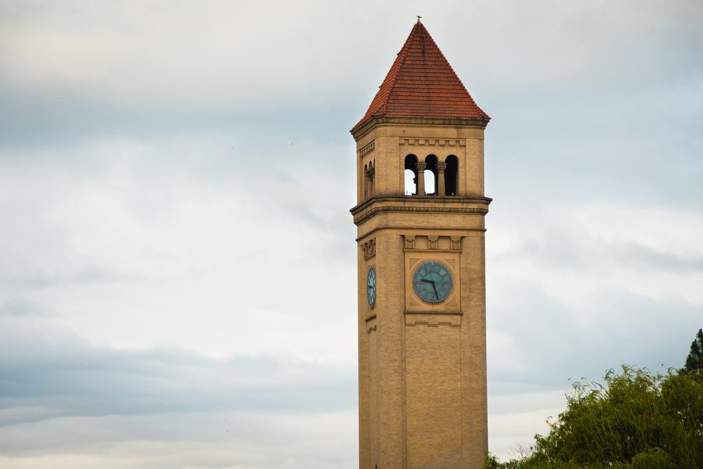 Oxford Suites Spokane Downtown מראה חיצוני תמונה
